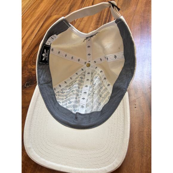 Adidas Cream Navy Baseball Hat Dad Cap Unisex Adjustable Great Condition - Picture 4 of 4